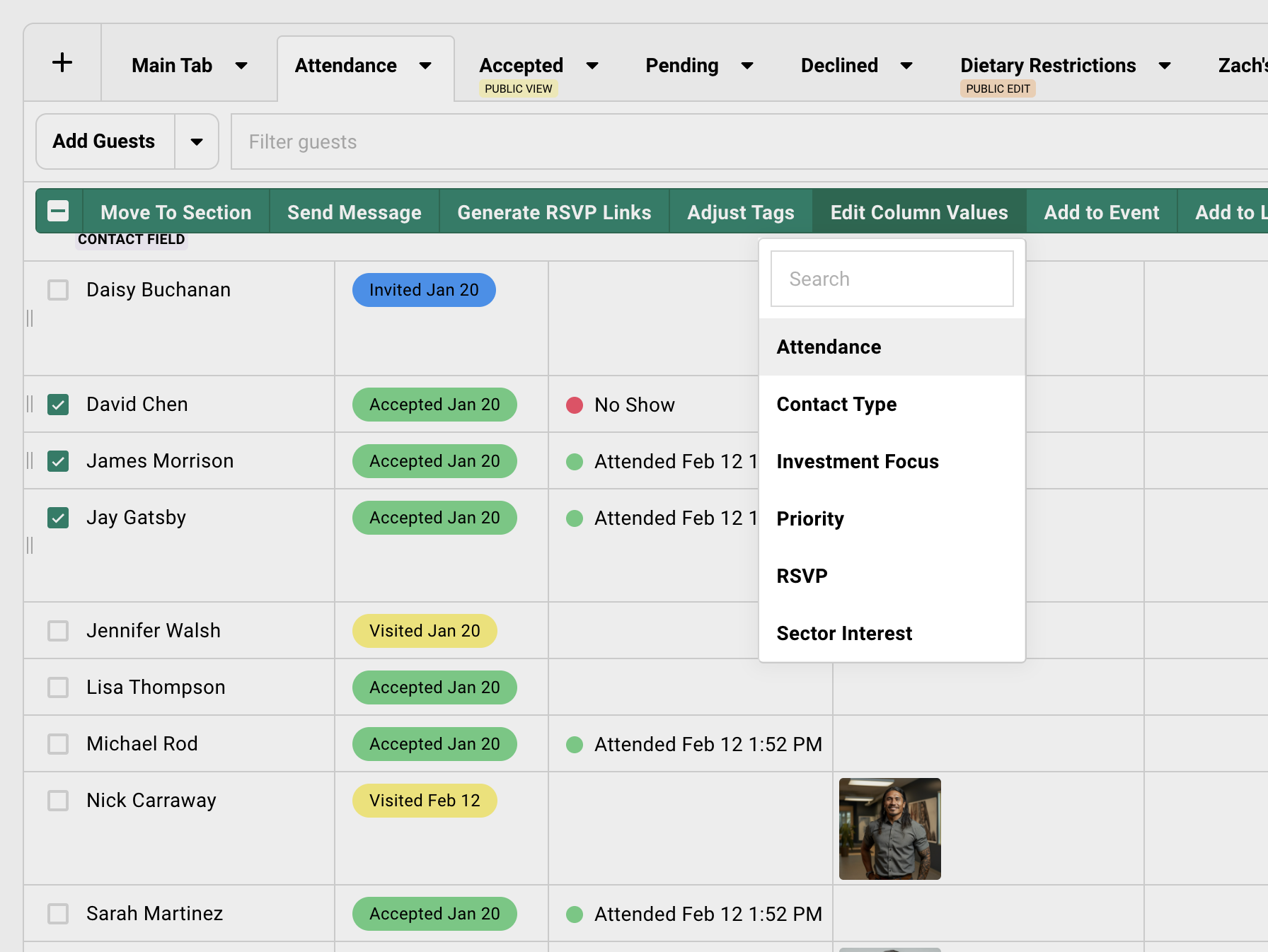 Showing how to bulk adjust the attendance column on your guest list.